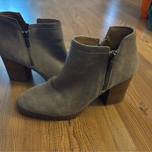 Lucky Brand Women's Suede Ankle Booties - Taupe
